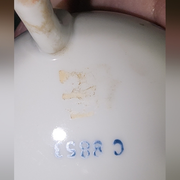 VINTAGE EUC HAND PAINTED NAPCOWEAR PORCELAIN TRINKET FOOTED BOX BLUE FLOWER - Picture 5 of 6